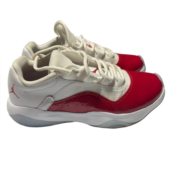 Air Jordan 11 CMFT Low UNC White & Varsity Red Size 5Y - Picture 2 of 6
